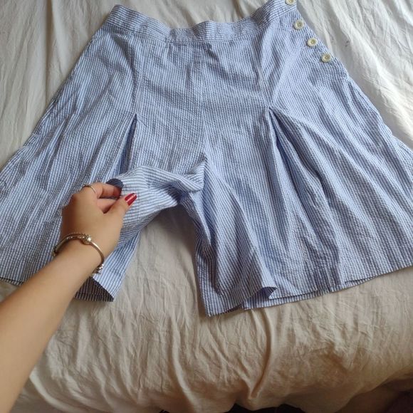 Eddie Bauer blue and white seersucker striped loose shorts size 32 - Picture 9 of 10